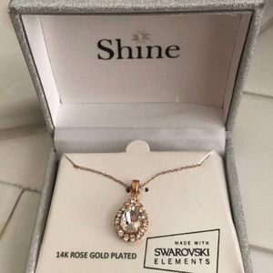 Shine necklace. New